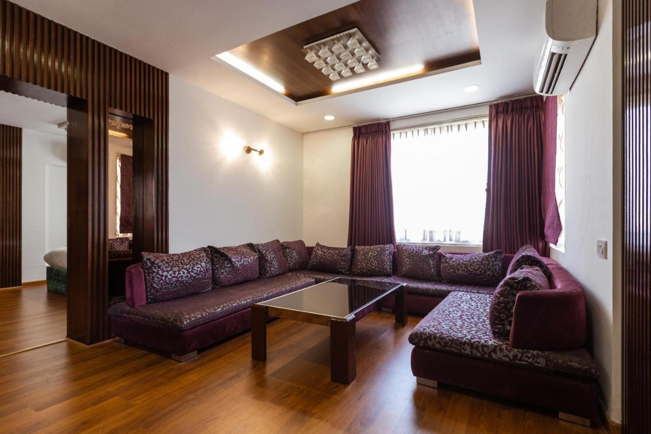 Clubhouse Nami Residency, Ahmedabad Hotell Exteriör bild