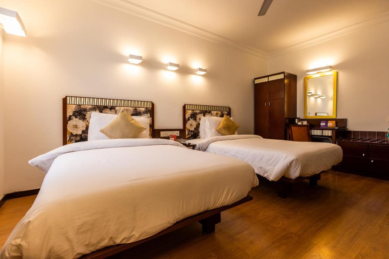 Clubhouse Nami Residency, Ahmedabad Hotell Exteriör bild