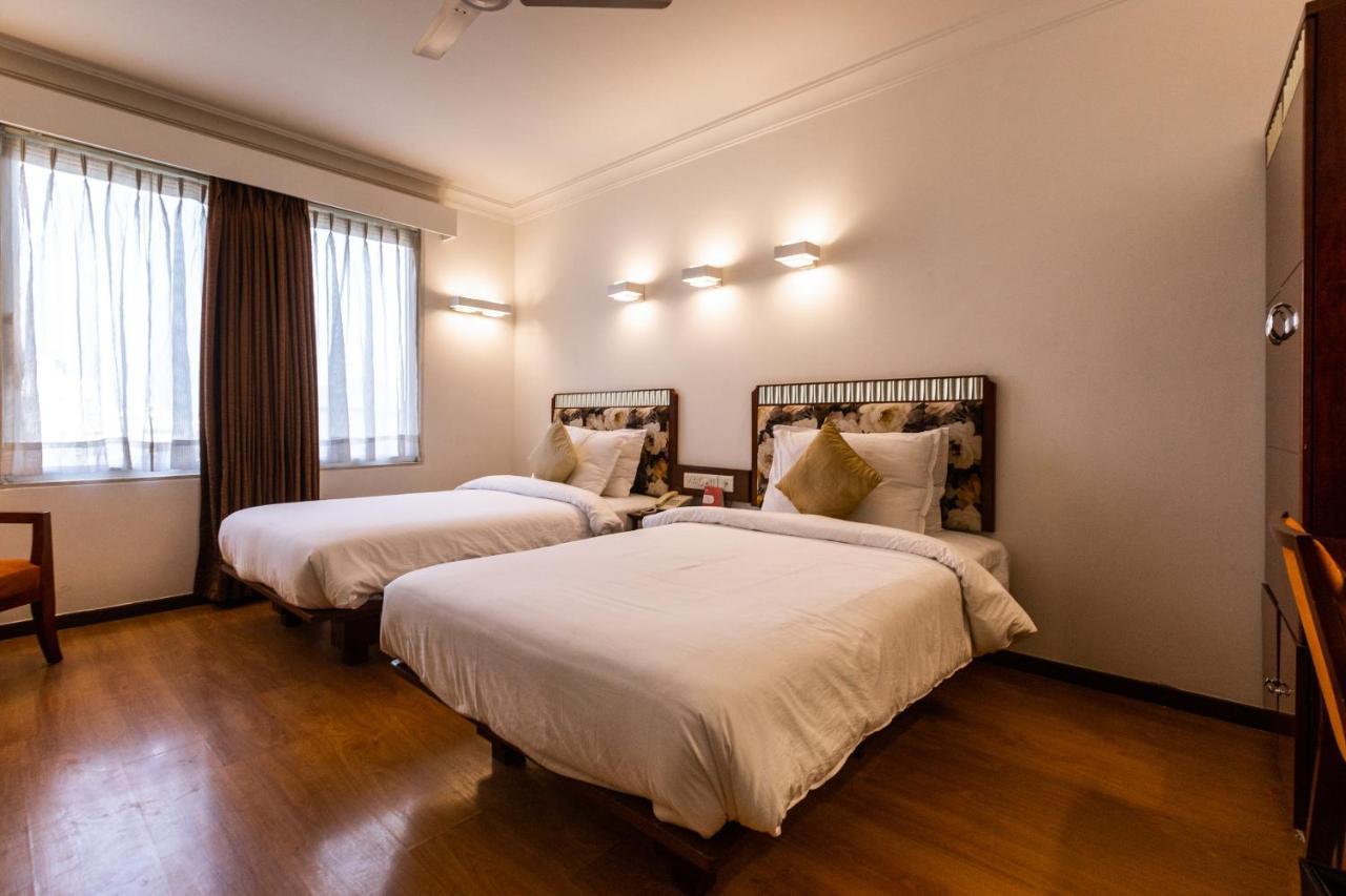 Clubhouse Nami Residency, Ahmedabad Hotell Exteriör bild