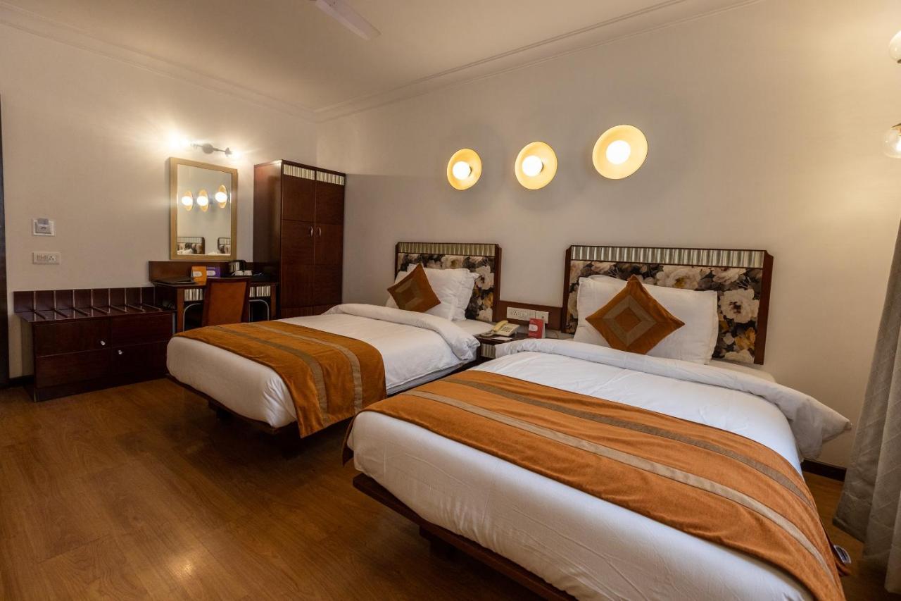 Clubhouse Nami Residency, Ahmedabad Hotell Exteriör bild