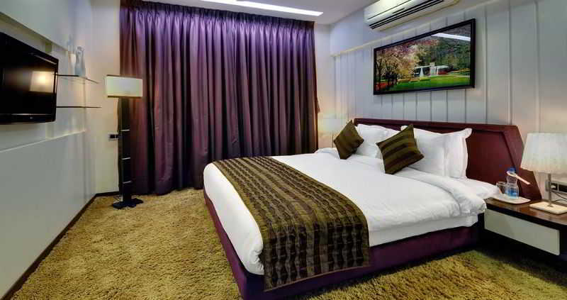 Clubhouse Nami Residency, Ahmedabad Hotell Exteriör bild